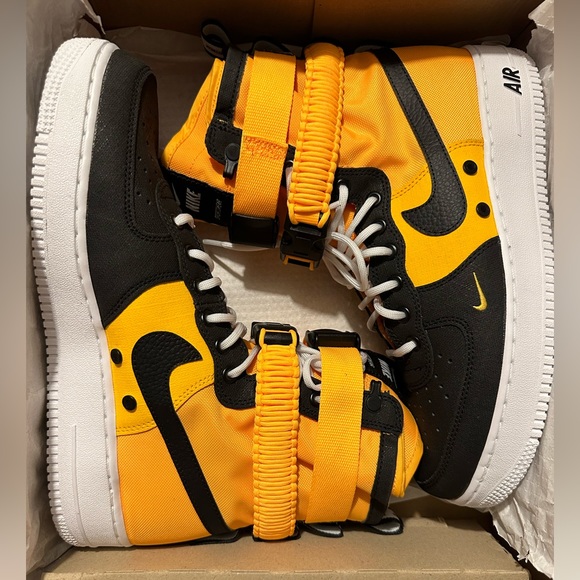 Nike SF AF 1 Laser Orange 10.5 - Picture 3 of 4